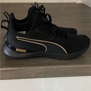 Puma grip sneakers